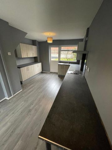 3 bedroom terraced house to rent - Photo 5