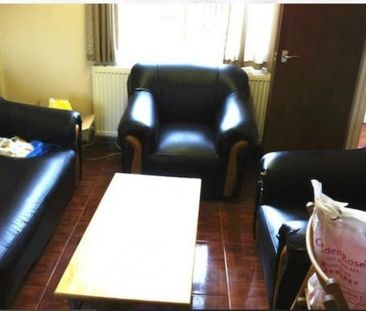 5 Bed - Bantock Way , Harborne - Photo 4