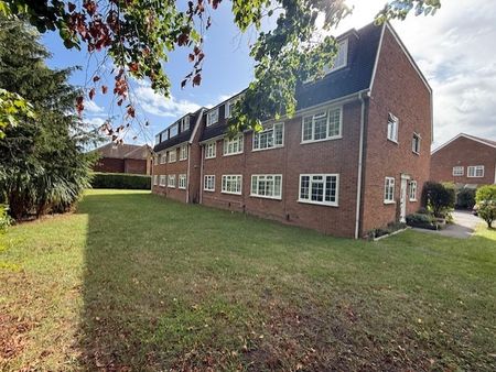 2 bed flat to rent in London Road, Slough, SL3 - Photo 4