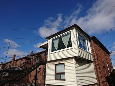 For Lease - 2301 Eglinton Avenue Unit# 2, Toronto, Ontario - Photo 2
