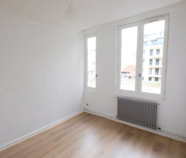 Location Appartement 4 pièces 89m² ST ETIENNE 42000 - Photo 6