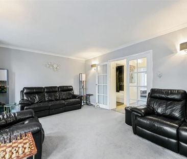 4 bedroom semi-detached house to rent - Photo 2