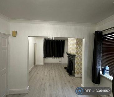 3 bedroom end of terrace house to rent - Photo 1