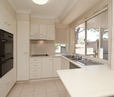 Beachside Townhouse - Located one street back from beach - Photo 4