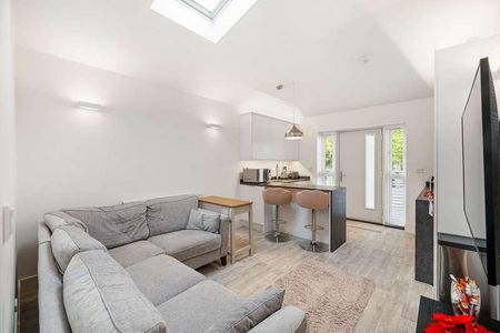 Maidstone Road, Paddock Wood, TN12 - Photo 2