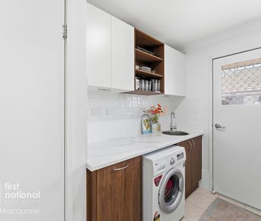 LOW MAINTENANCE STYLISH LIVING - Photo 3