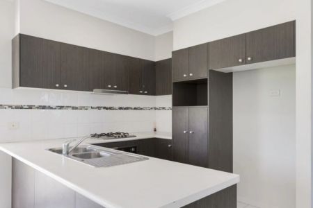 Well Presented and Roomy - Photo 2