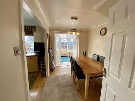 3 bedroom semi-detached house to rent - Photo 3