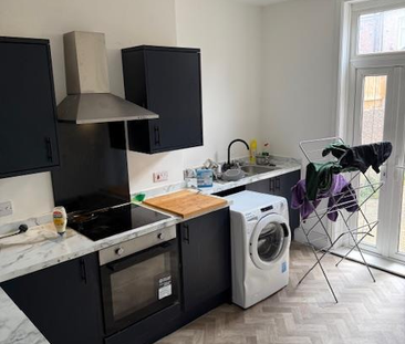 4 bedroom house share to rent - Photo 4