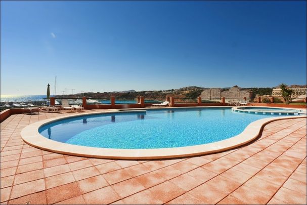 Beautiful sea view penthouse on the harbor of Port Adriano - Photo 1