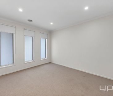 Stunning Family Home in Strathtulloh - Photo 2