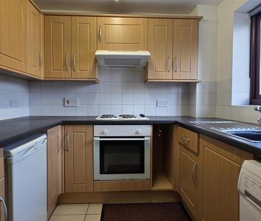 2 bedroom semi-detached house to rent - Photo 4