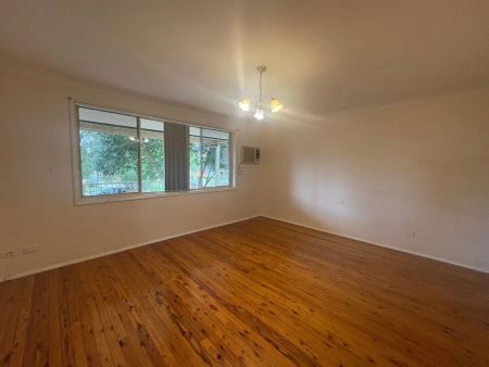 31 Thrift Street, Colyton NSW 2760 - Photo 3