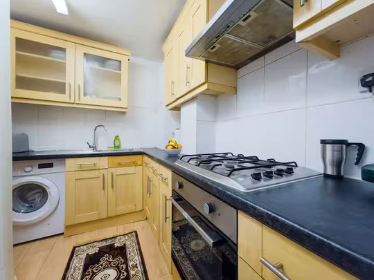 Room in a Shared Flat, Johnson Street, E1 - Photo 1