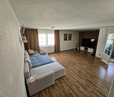 Grosszügige, helle 4.5 Zimmer Wohnung mit Balkon - Foto 1