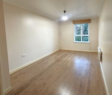 Holly Lodge, Woking, Surrey, GU22 - Photo 2