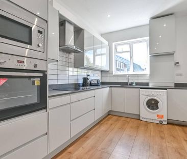 3 bedroom maisonette to rent - Photo 1