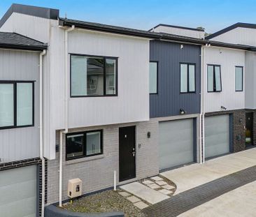 199D Whitney St - Near New- 3 Bedroom Townhouses - Photo 1