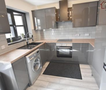 2 bedroom end of terrace house to rent - Photo 1