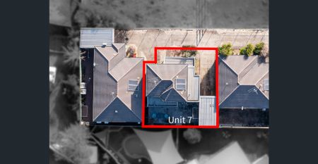 Low maintenance and quiet living - Photo 5