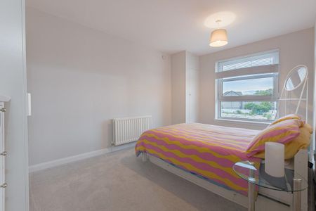 3 bedroom apartment to rent - Photo 4