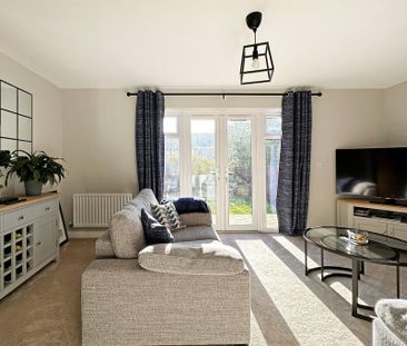 3 bedroom semi-detached house to rent - Photo 1