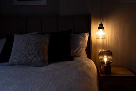 1 bedroom in a house share to rent - Photo 2