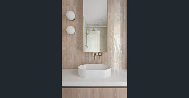 Discover Modern Bayside Living – Brand-New Three-Bedroom Townhouse in Sandringham - Photo 1