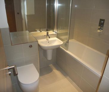 2 bedroom ground floor flat to rent - Photo 5