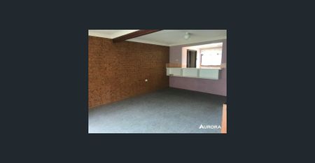 2 BEDROOM TOWNHOUSE IN CONVENIENT LOCATION! - Photo 3