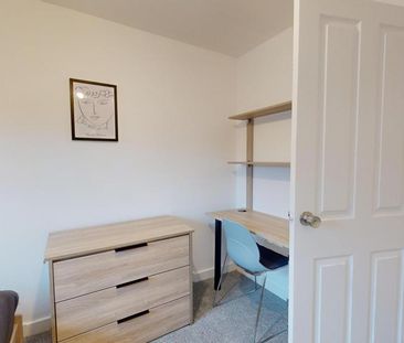 1 bedroom in a house share to rent - Photo 6