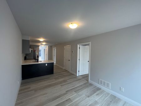 For Lease - 87 QUEEN MARY Street Unit# B, Overbrook - Castleheights and Area, Ontario - Photo 5