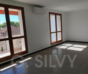 Location Appartement 4 pièces 64m² ORANGE 84100 - Photo 1