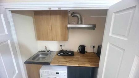 Studio to rent - Photo 4