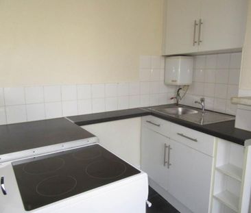 1 bedroom in a house share to rent - Photo 6