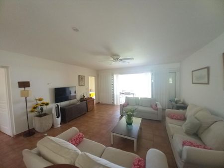 Location Appartement 3 pièces Meublé 74m² LE GOSIER 97190 - Photo 4