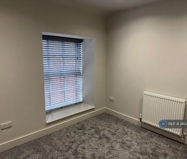 3 bedroom flat to rent - Photo 1