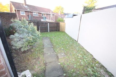 34 Clarawood Park, Belfast, BT5 6FW - Photo 2
