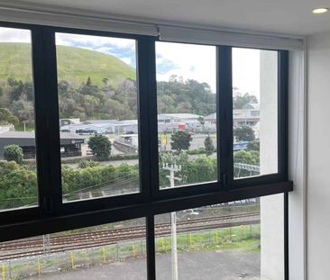 2 Bedroom Apartment in Panmure - Photo 5