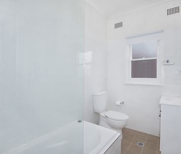 Urban Convenience Meets Suburban Charm: Your Ideal Retreat Awaits !!! - Photo 1