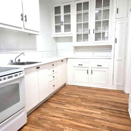 🌟**CONDO SPACIEUX, LUMINEUX ET ENSOLEILLÉ – 2 CHAMBRES FERMÉES - Photo 3