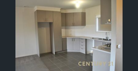 Modern Two-Bedroom Townhouse - Photo 3