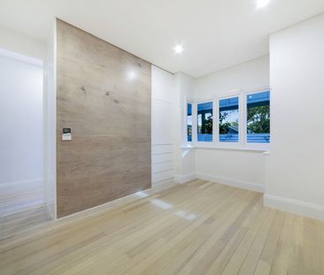 221 Carrington Road, Coogee NSW 2034 - House For Rent | Domain - Photo 3