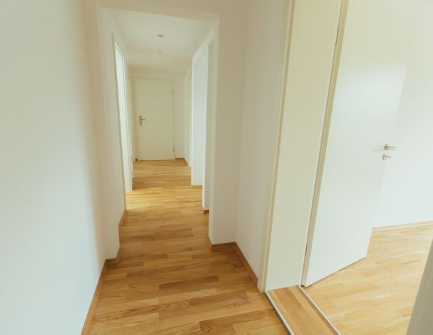 Zentrumsnahe 3-RW mit Balkon, Stellplatz und optionaler Übernahme der Küche - WE24 - Photo 1