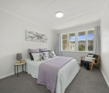 Large Family Home - Photo 4