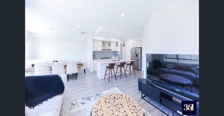 For Rent | Modern 4-bedroom home with open-plan living, stylish kitchen, heating and cooling, close to shopping, transport & major roads. - Photo 2