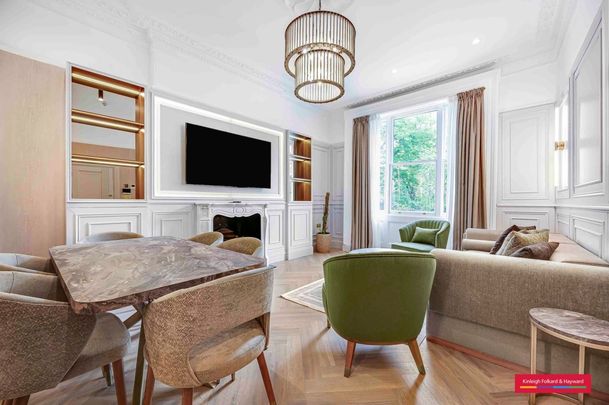 Royal Crescent, London, W11 - Photo 1