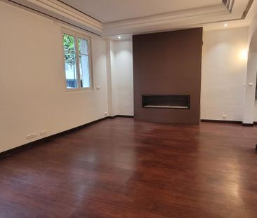 Location Appartement 3 pièces 81m² ISSY LES MOULINEAUX 92130 - Photo 2