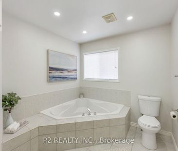 For Lease - 8 Parish Avenue, Ajax, Ontario - Photo 4