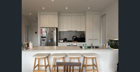 Quality Townhouse In Great Location - Photo 2